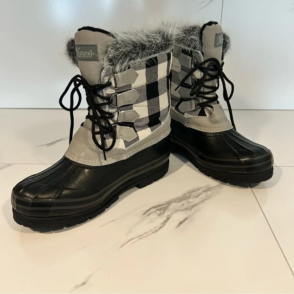 Natural-reflections Women's Black and Grey Boots Size 9